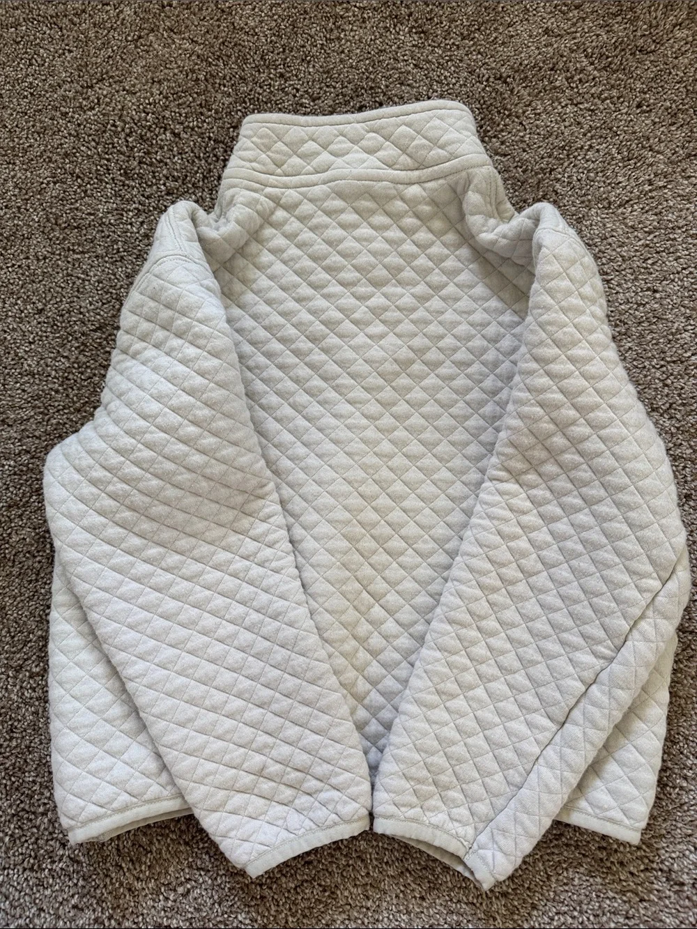 Old Navy Quilted Pullover Sweatshirt in Light Gray